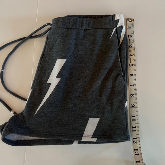 Leli"s Collection - Vanilla Sky Bolt Shorts - Size M - NEW With Tags. - Picture 7 of 11